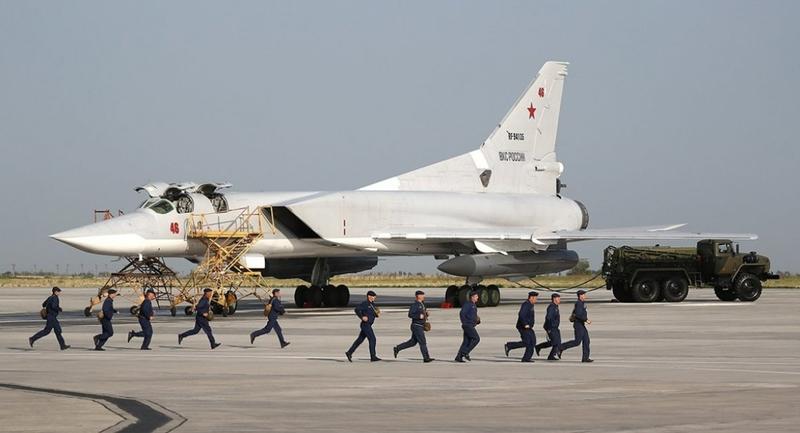 Ту-22 з ракетою - фото defence-ua.com