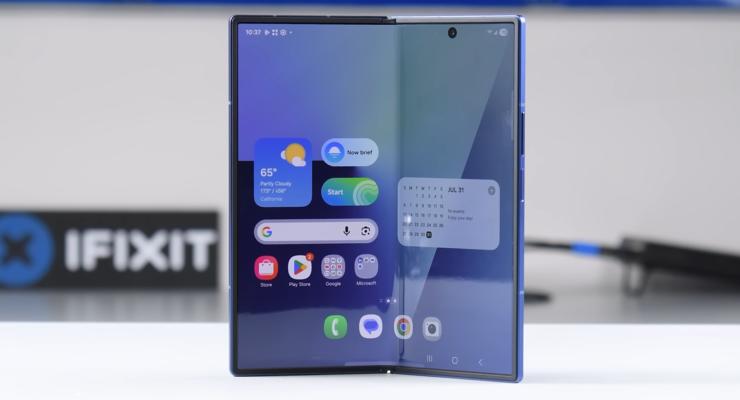 Samsung Galaxy Z Fold7 виявився кошмаром для ремонту