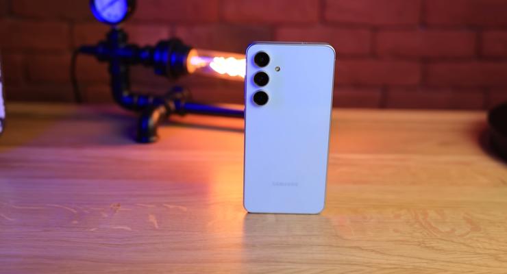 Розкрито дизайн і ключові параметри доступного флагмана Samsung Galaxy S25 FE
