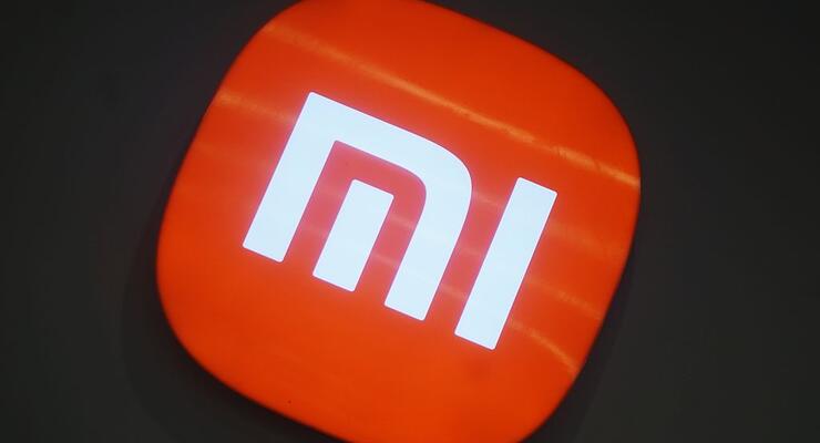 Два 200-мегапіксельні сенсори та екран на задній панелі: яким буде Xiaomi 18 Pro