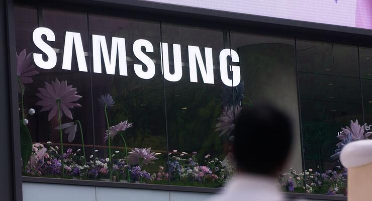 Samsung готує повнорозмірні навушники