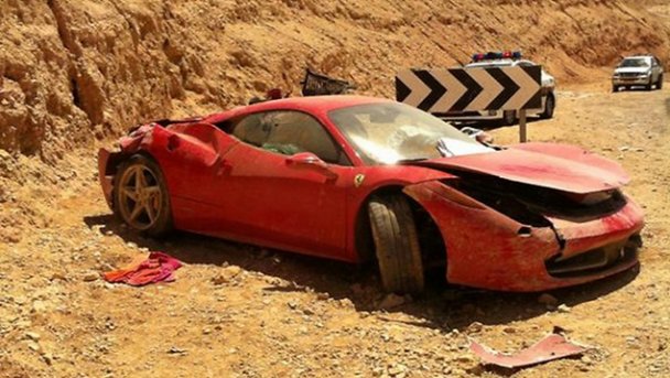 Ferrari_Crash