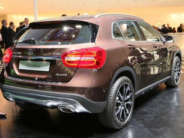 Mercedes-Benz GLA_5