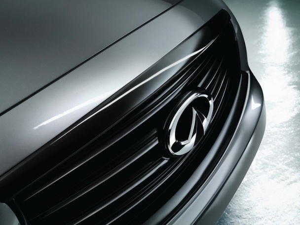 Infiniti  QX70 S-Design