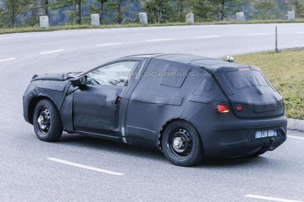 Seat кроссовер