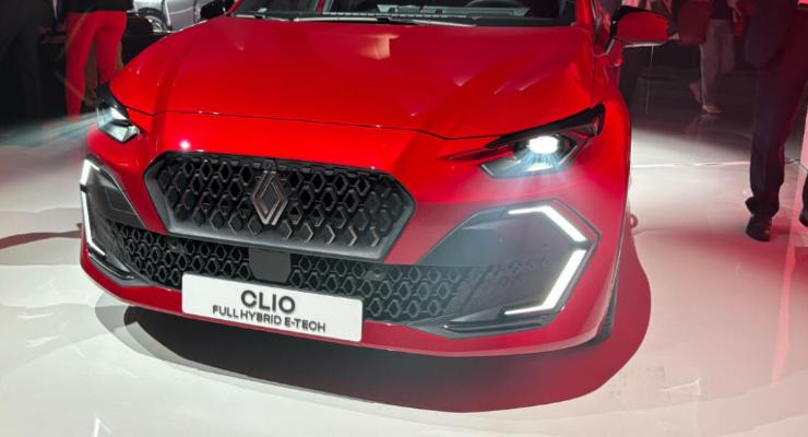 Renault Clio нового покоління: хетчбек, який хоче обігнати Golf