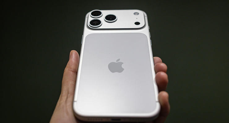 iPhone 18 Pro і Pro Max: смартфонам прогнозують напівпрозорий задник
