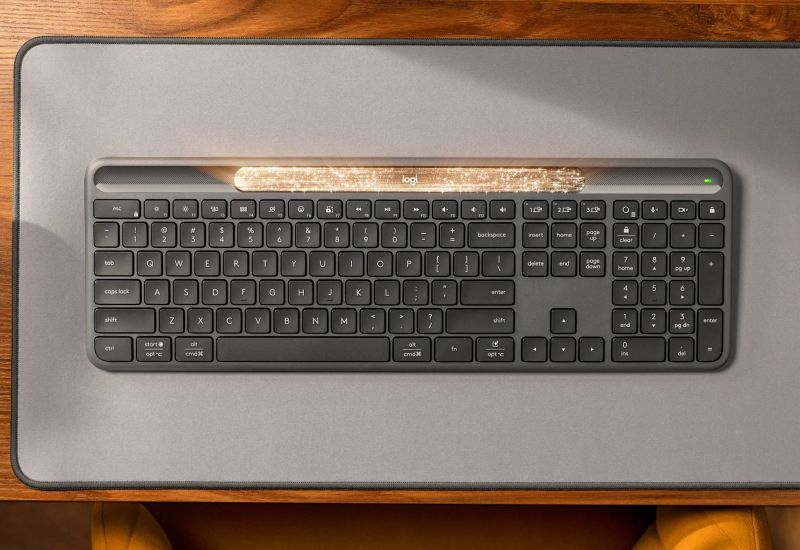 Клавіатура та мишка: Logitech