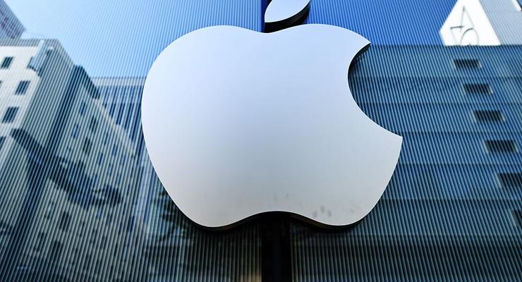 Samsung натякнула на підготовку складного iPhone, який може вийти у 2026 році