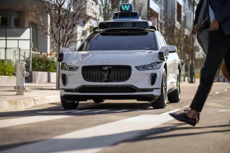 Безпілотні автомобілі: Waymo