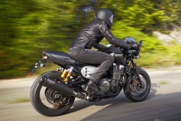 Yamaha XJR1300