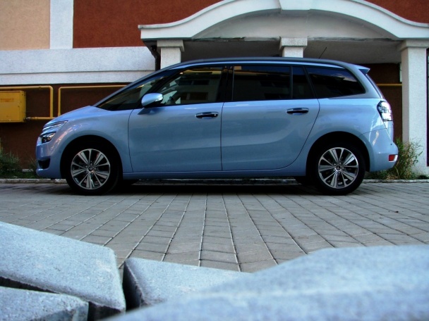 Citroen C4 Grand Picasso_9