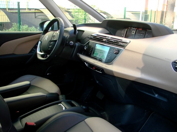 Citroen C4 Grand Picasso_25