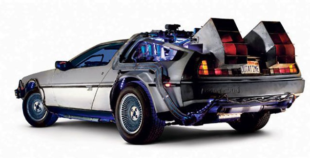 Назад в будущее.      Delorean DMC-12, она же машина времени.     Продана за $541000