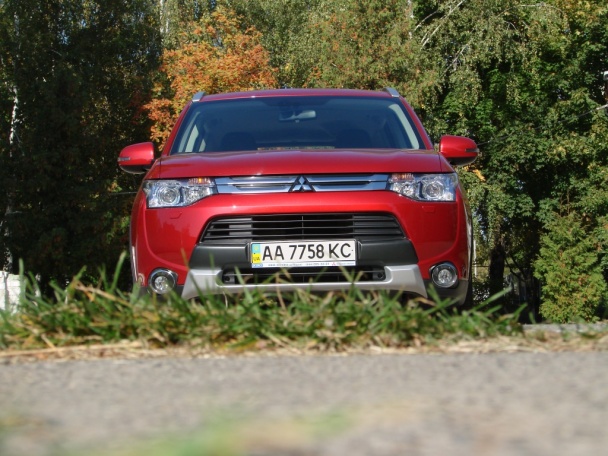 Mitsubishi Outlander_12