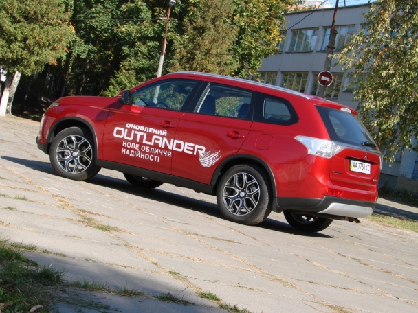 Mitsubishi Outlander_4