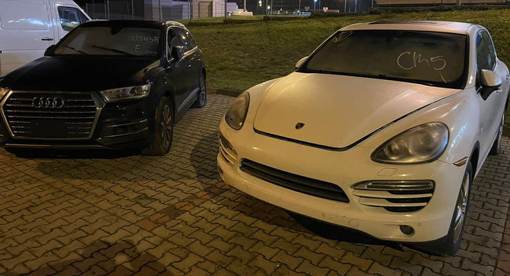 Навіщо для "потреб ЗСУ" ввозять Porsche Cayenne та Audi Q7