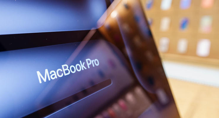 Наступному MacBook Pro пророкують сенсорний екран