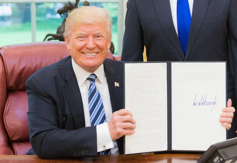 Трамп і його адміністрація: Unsplash, History in HD