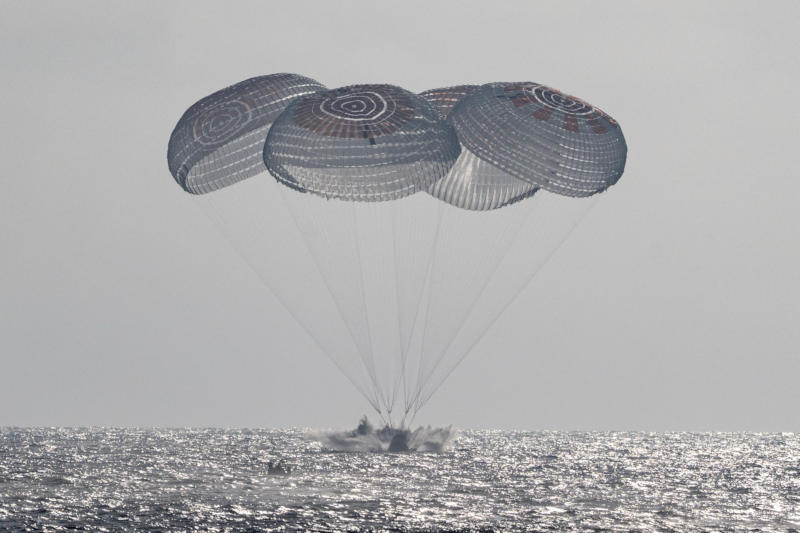 Екіпаж і корабель: NASA