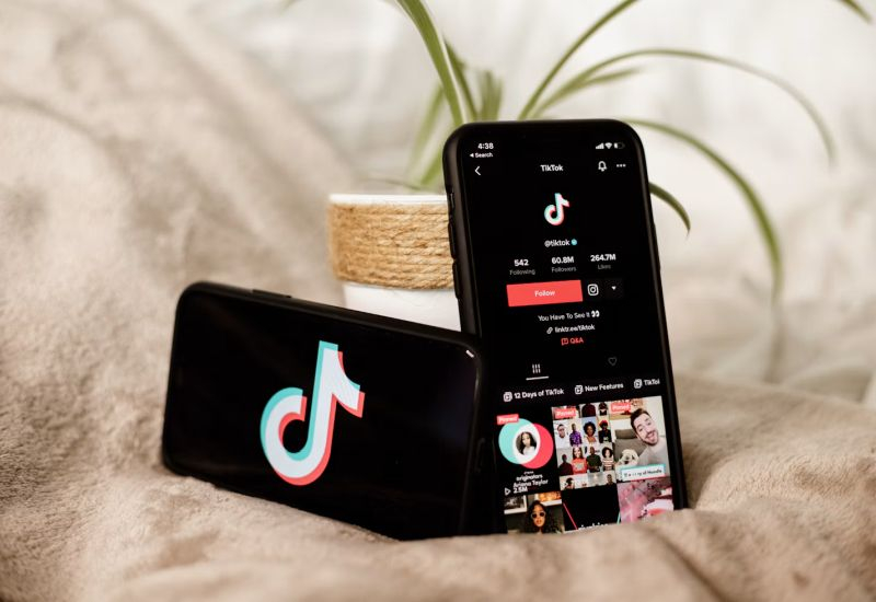Источник изображения: Unsplash, Collabstr
