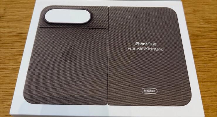 Чохли для складаного iPhone Duo за 79 та 129 доларів здивували способом кріплення