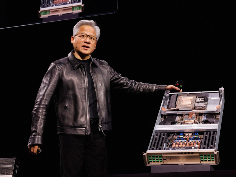 Засновник і генеральний директор: Nvidia
