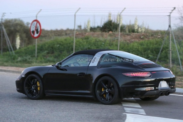 Porsche 911 Targa