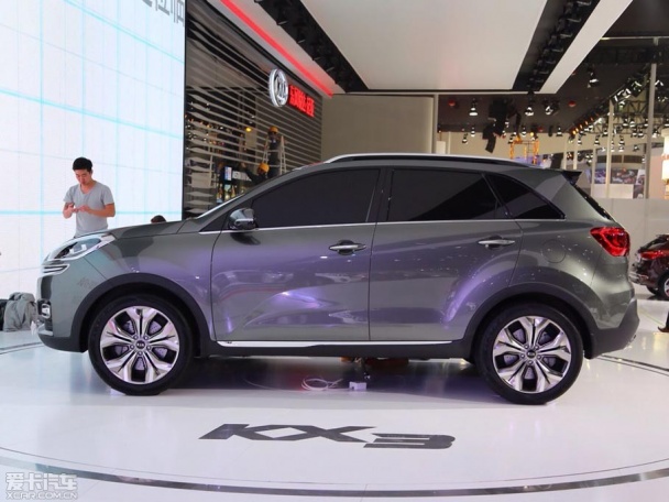 KIA KX3