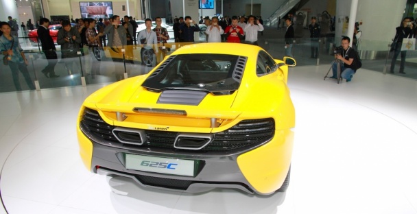 McLaren 625C