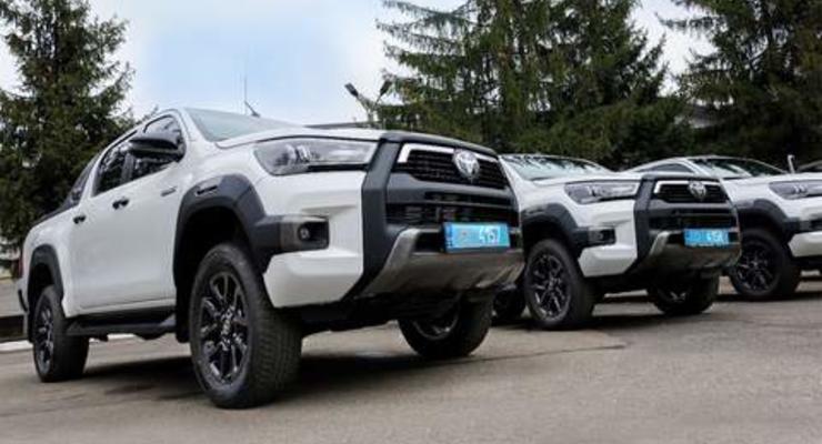 Поліція отримала нові бронепікапи Toyota Hilux