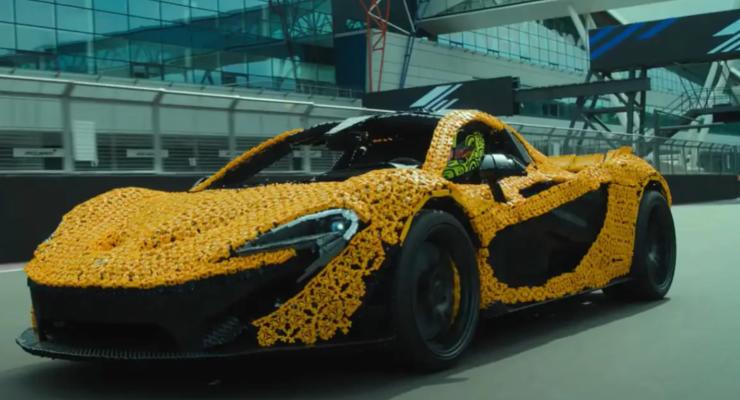 Автомобіль McLaren P1 зібрали з майже 350 тис частин Lego