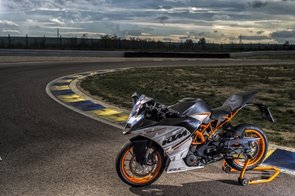 KTM RC390