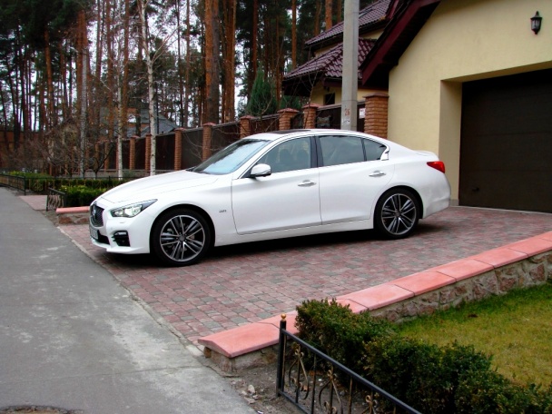 Infiniti Q50_12