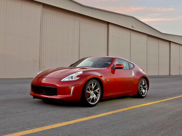 Nissan обновил купе 370Z_18