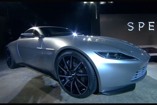 Aston Martin DB10_2