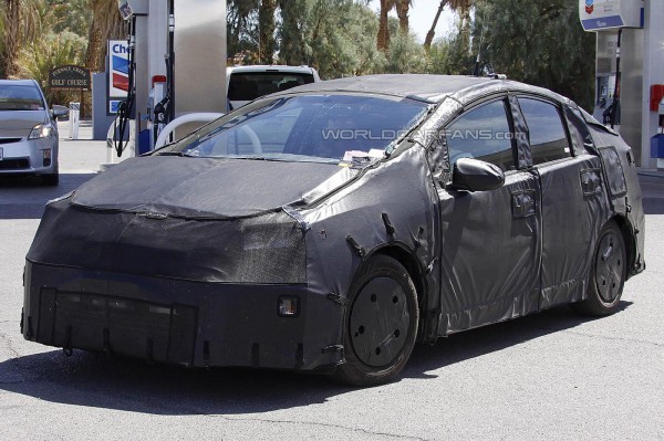 Шпионский снимок нового Toyota Prius