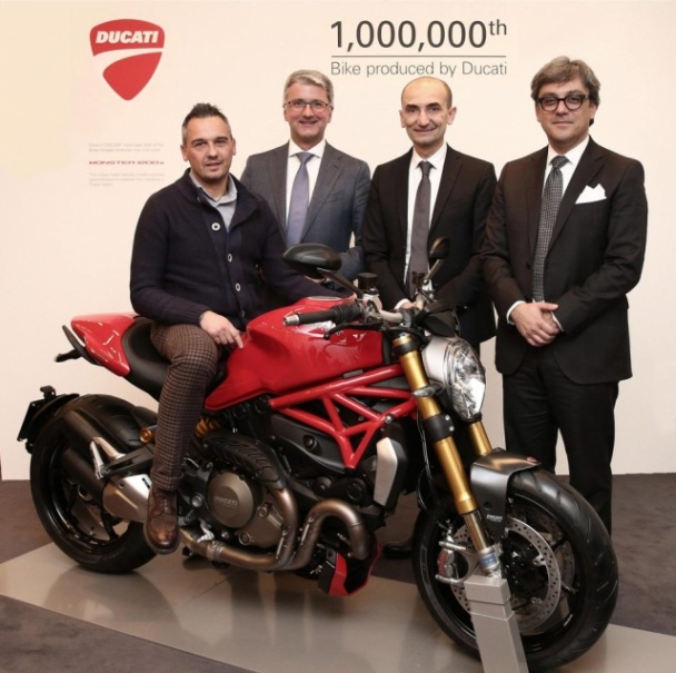 Ducati Monster 1200 S