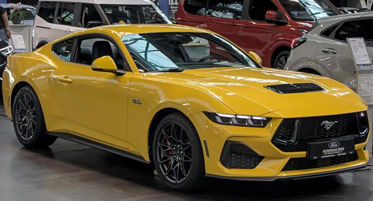 Бензинові Mustang на підйомі, а електрокари Ford відчувають спад