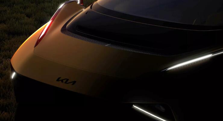 Kia створює наступника Stinger: електрофастбек у стилі Porsche Taycan