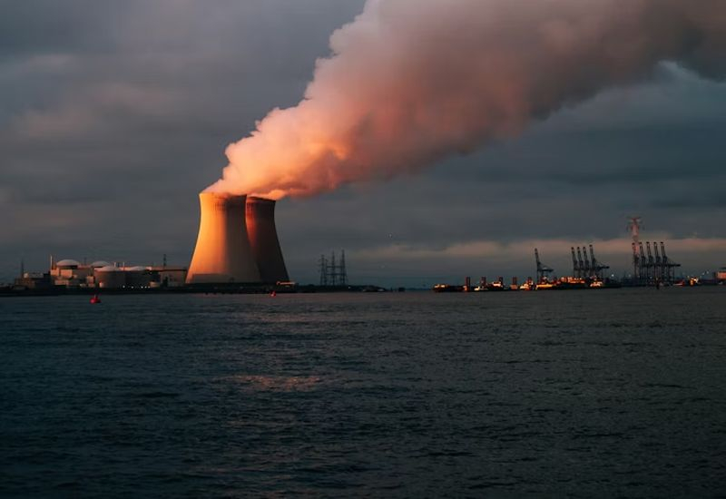 Атомна енергетика: Unsplash, Mick Truyts